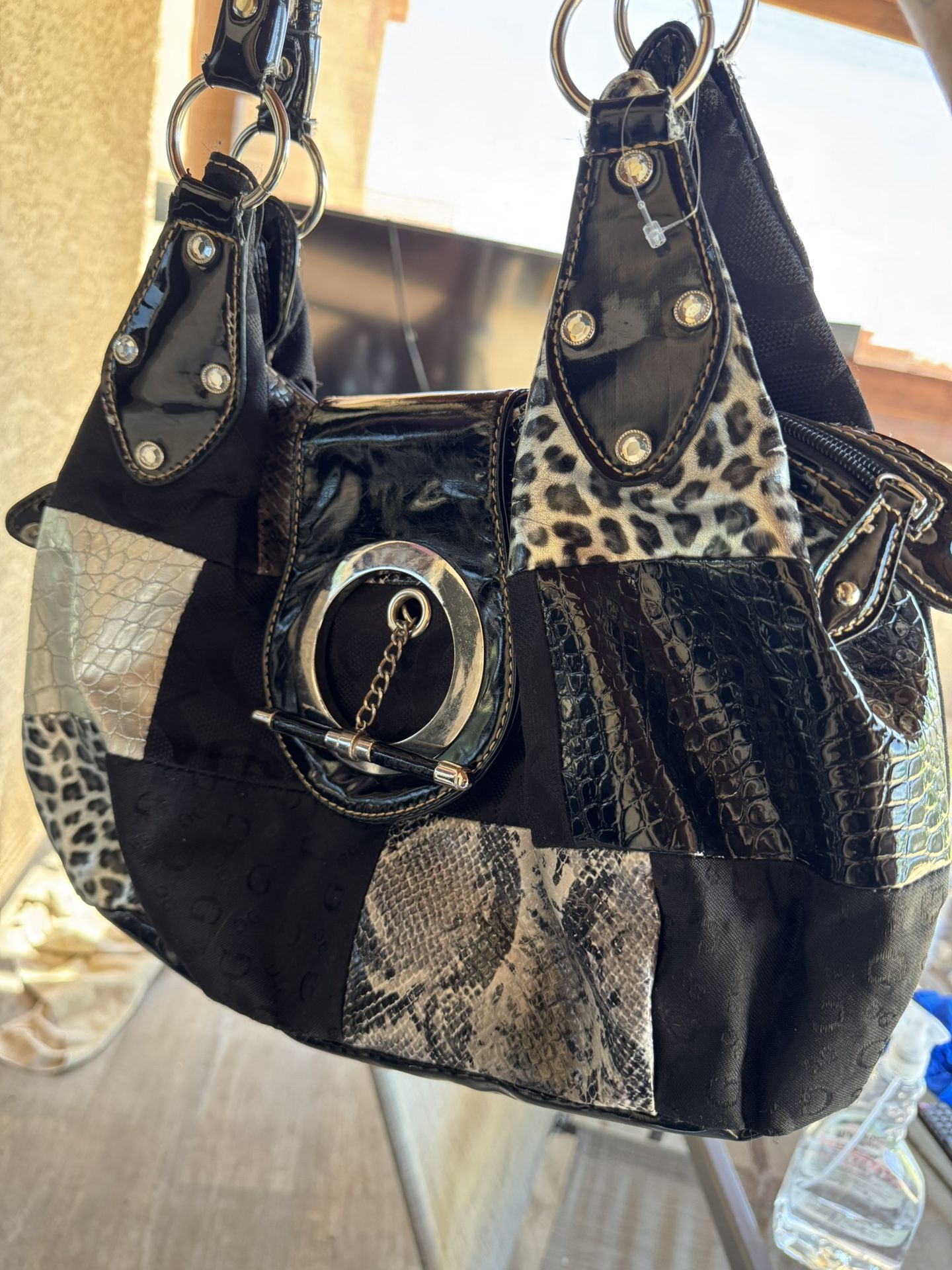 Guess Shoulder Bag