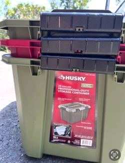 Husky bins totes storage containers. Very new.
