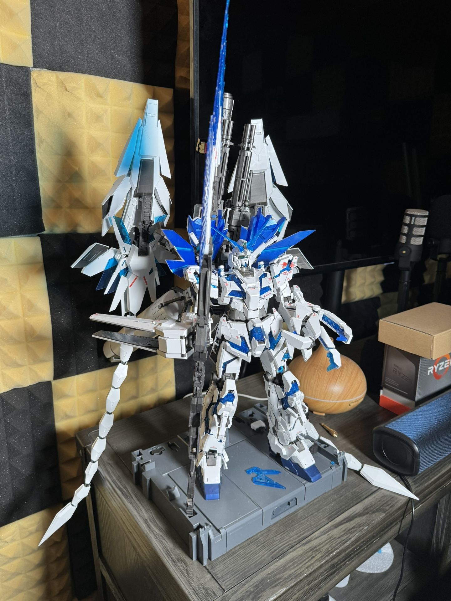 PG 1/60 Unicorn Gundam Perfectibility Premium BANDAI Figure (BUILT)