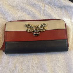 Auth Gucci Wallet