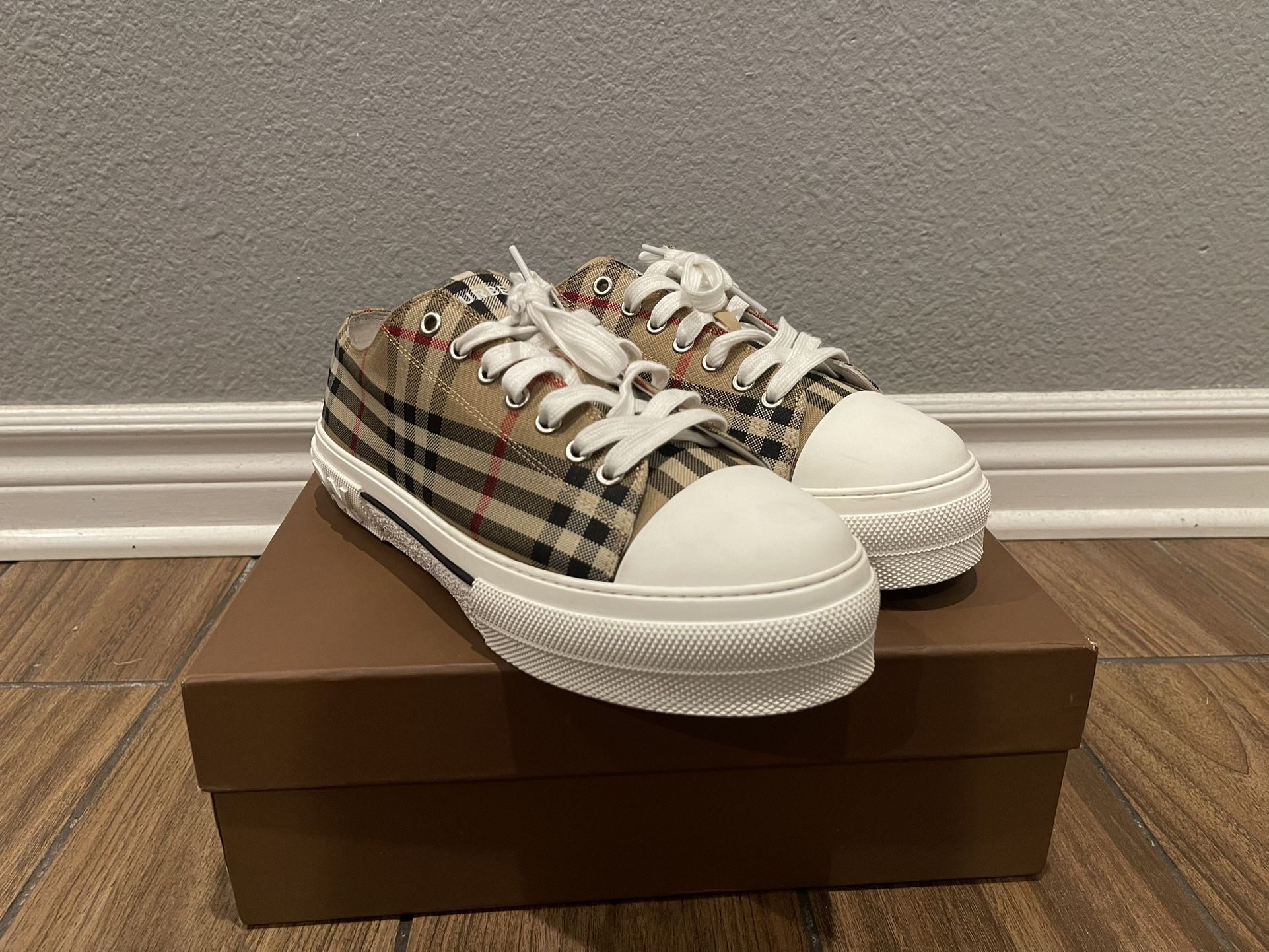 Burberry Shoes