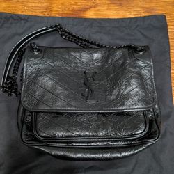 Saint Laurent 
Crinkled Calfskin Matelasse Monogram Medium Niki Chain Satchel Black