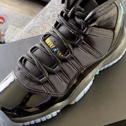 Jordans 11’S   New Just Came Out Size 7