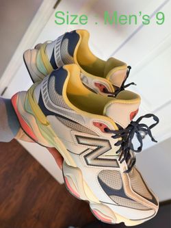 New Balance 9060 Sneakers – Excellent Condition