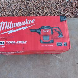 VACUUM MILWAUKEE TOOL ONLY 