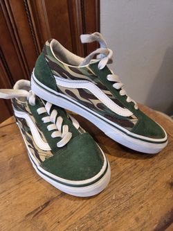 Vans Camo Old Skool Skate Sneakers