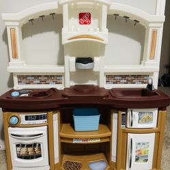 Step 2 Kitchen 