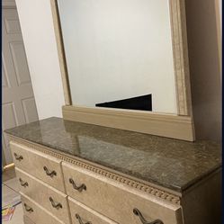 Dresser With Mirror Good Conditions 