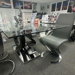 🚨Modern CC Glass Table On Sale For Presidents Day!!🇺🇸