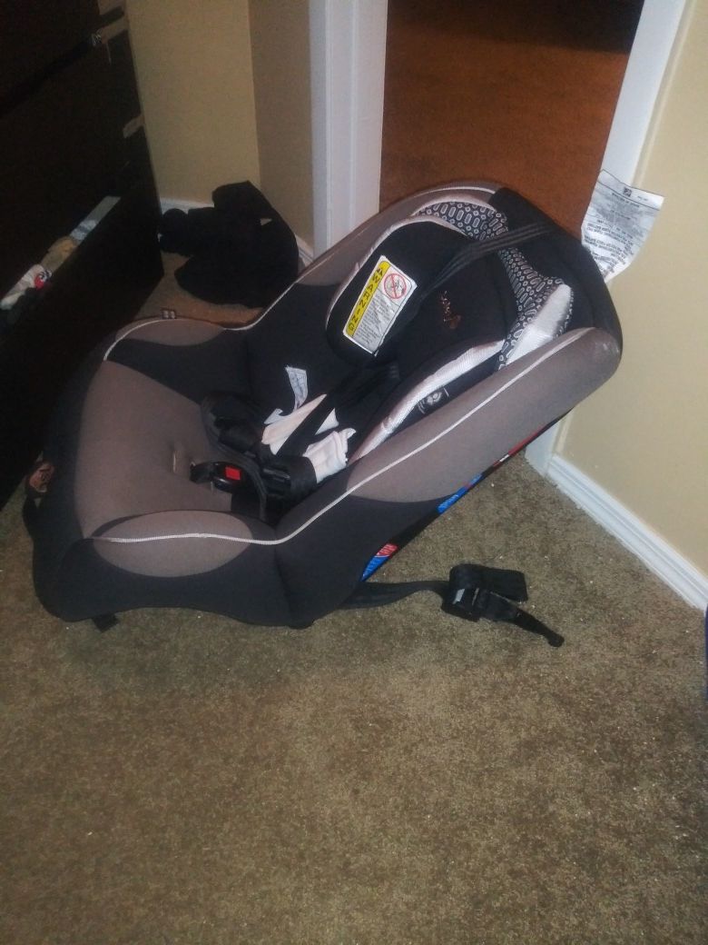 Baby car seat! Rarely used in excellent condition! Sits more straight up!