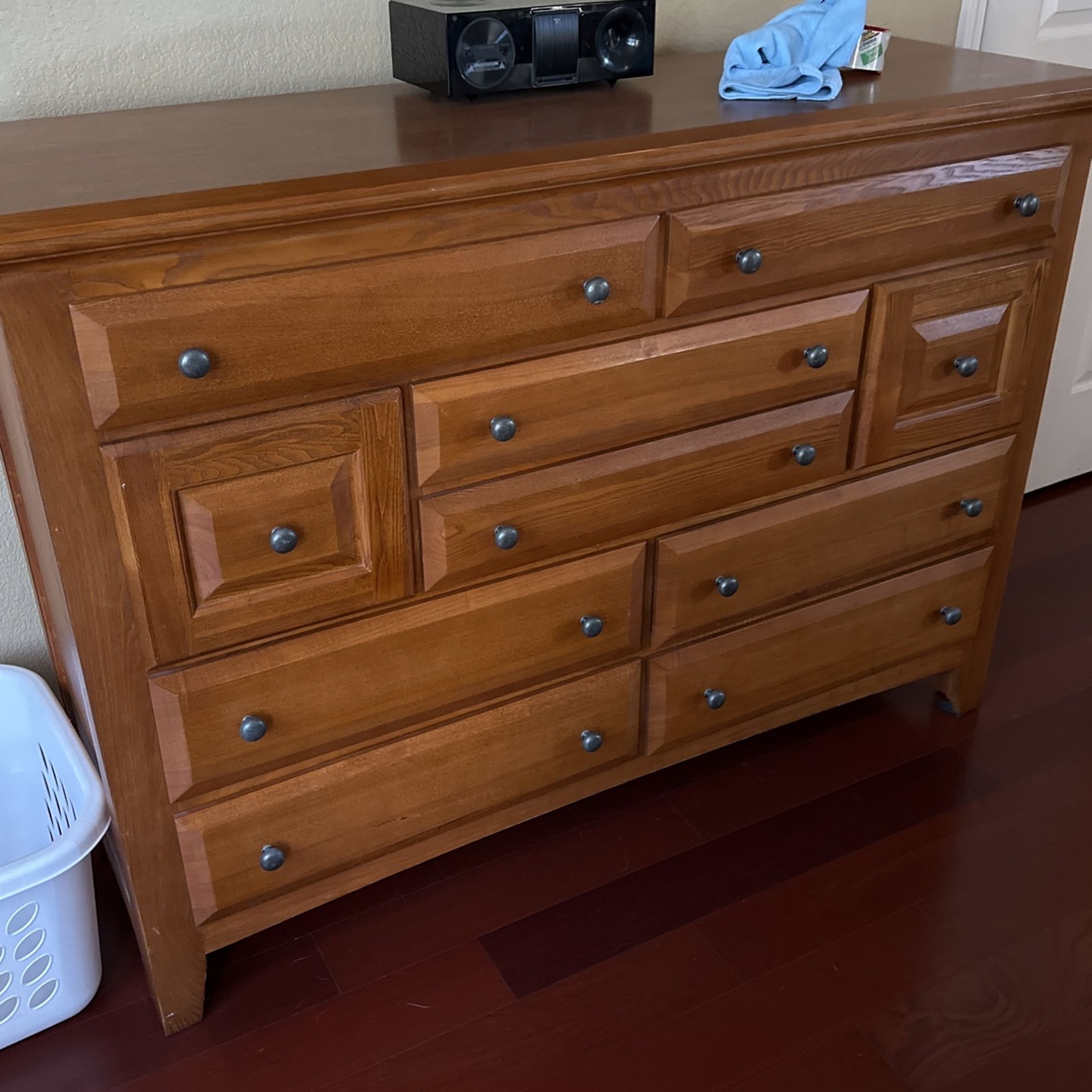 Cal King Bedroom Set for Sale in Sacramento, CA OfferUp