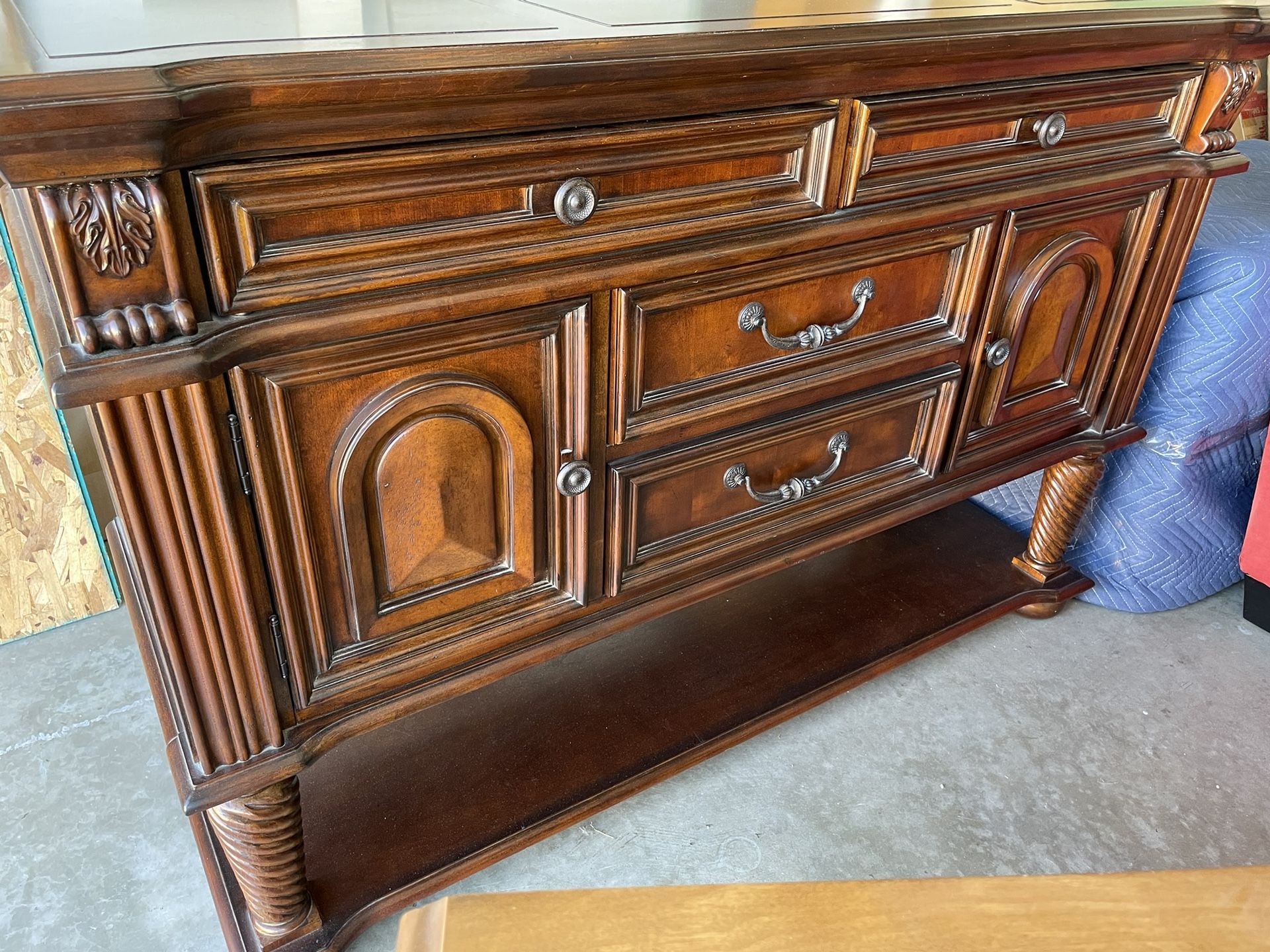 Gorgeous Hutch With Full-length Mirror