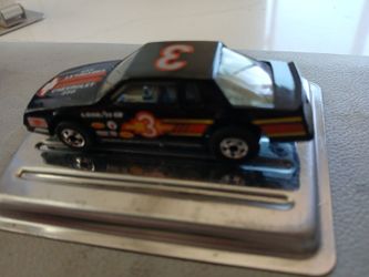 Dale earnhart #3 box stock car Hotwheel 1988