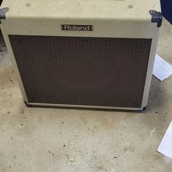 Roland Guitar Amplifier Scroll Down To Description. Best Offer