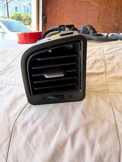 99-06 Platinum AC vent