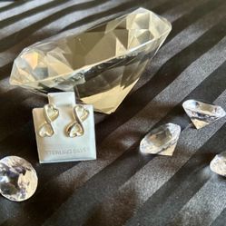 Infinity Heart Earrings – .925 Silver
