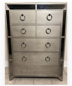 Mirror dresser