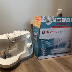 Singer Sewing Machine 