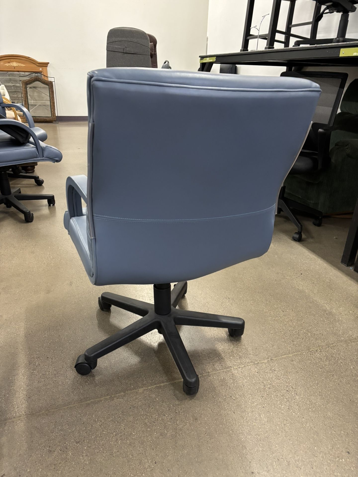 LEATHER CHAIR Furniture