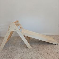 Avenlur Montessori Wooden Pikler Climber with Slide/Ramp – Like New