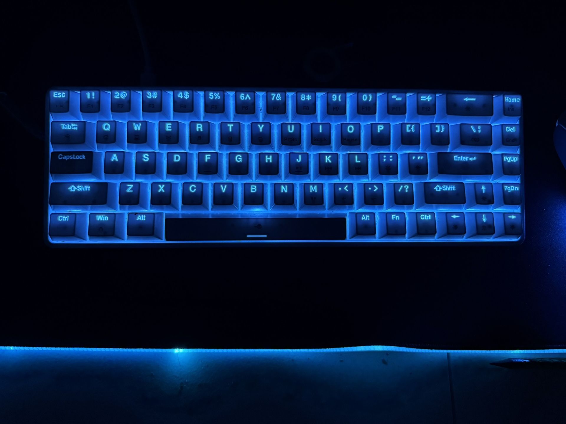LIGHT BLUE LED WIRED KEYBOARD AND MOUSE