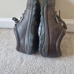 Keen Men's Austin shoes Size 9.5 US