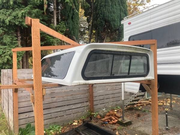 A.R.E. Truck Canopy 2001-05 Chevy Standard Bed