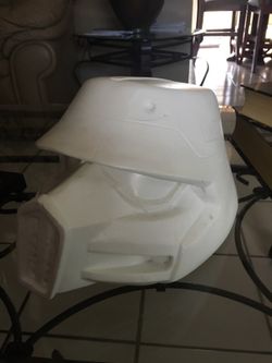 Borderlands helmet cast wearable