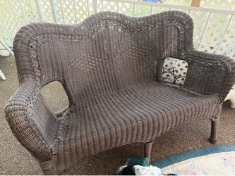 Wicker patio loveseat