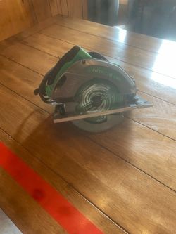 Hitachi 7 1/4” circular saw