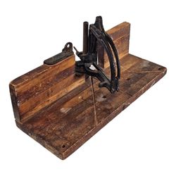 Vintage Miller Falls No. 200 Mitre Box Miter