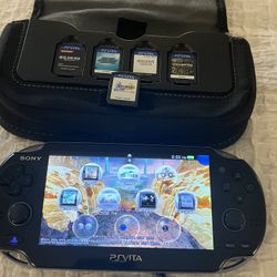 Ps Vita With 5 Games And Downloaded Games
