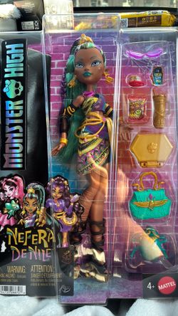 Monster High Nefera De Nile Doll with Accessories