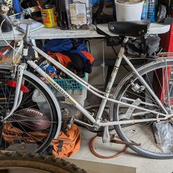 Vintage Peugeot 3 Speed