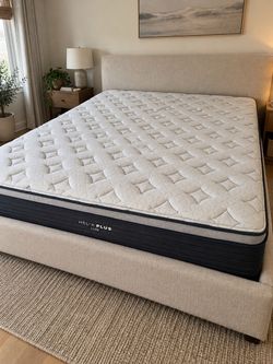 Helix Plus Luxe King Mattress - Like New Condition