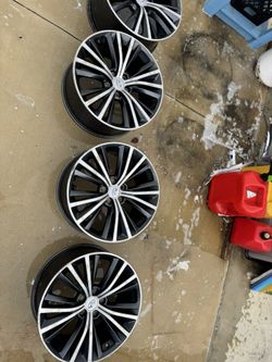 Infiniti Rims/ 19in/ Great Condition/ 450$ Negotiable