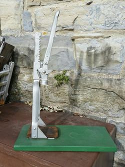 Vintage bottle Capper machine