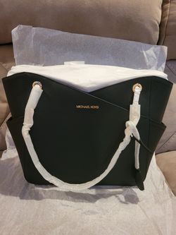 New MICHEAL KORS purses For Sale