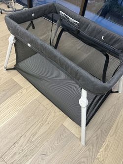 Guava lotus Portable Bassinet And Crib 150.00