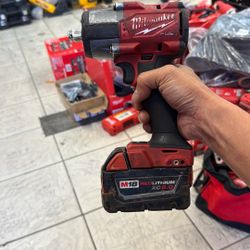 Milwaukee Mid Torque Impact With Battery $150