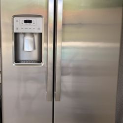 GE & Samsung Kitchen Appliances (Microwave, Oven, Fridge & Dish Washer)