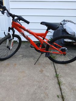 Several children's bikes. Nothing more than $20