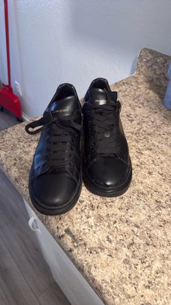 Alexander McQueen Oversized Sneakers  Triple Black