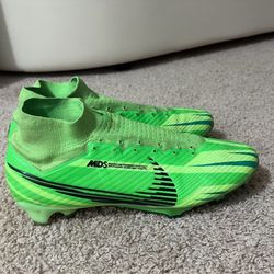 Soccer cleats