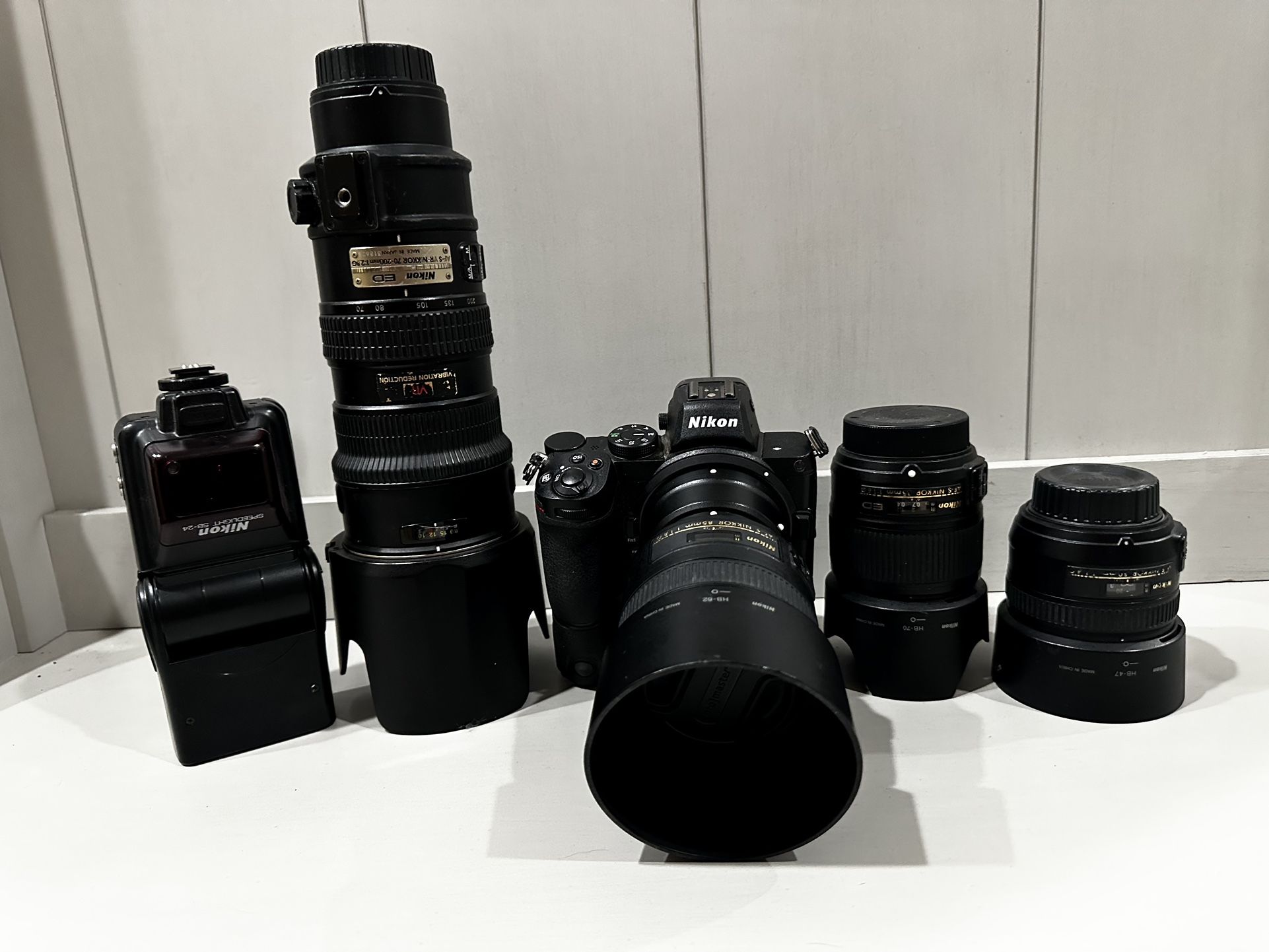 Nikon Z5 Full  With 4 Full Frame Lenses Speedlight Etc