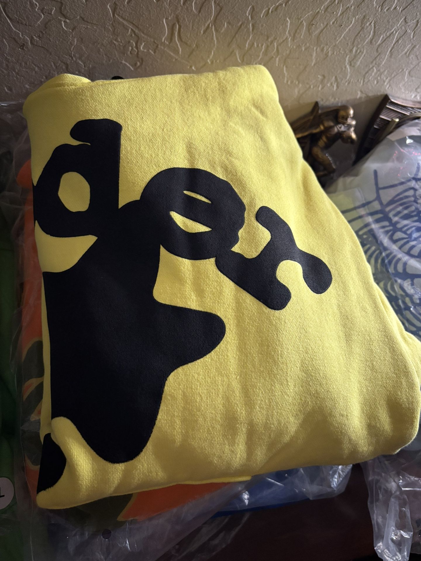 Yellow Sp5der V1 Hoodie Size Small