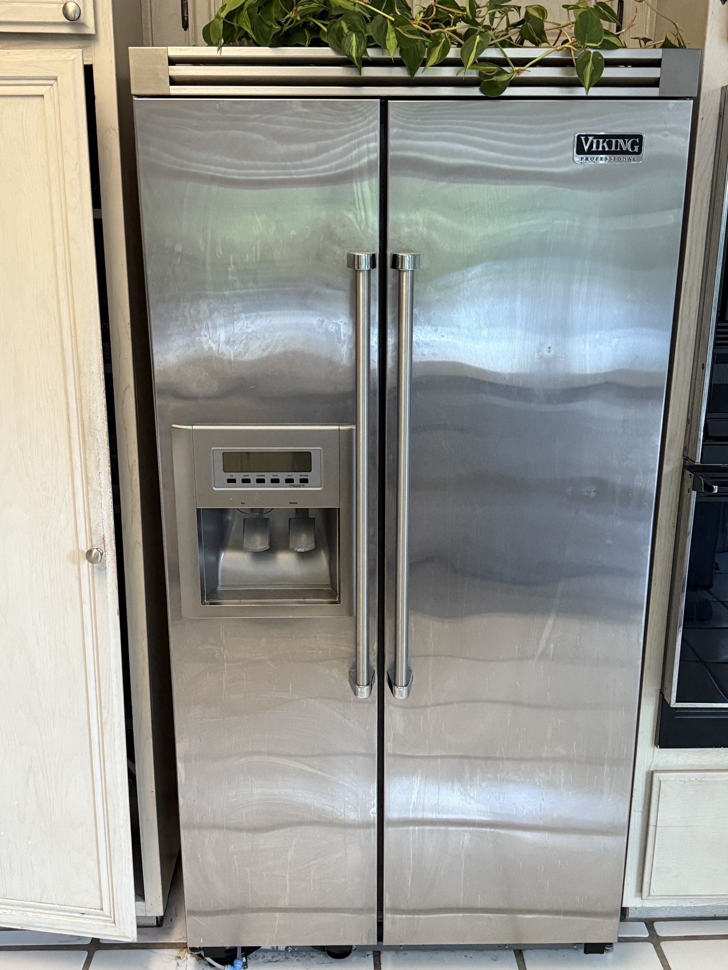 Viking Refrigerator Free