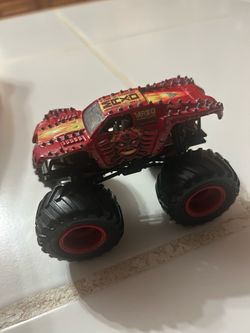 Monster Jam Maximum Destruction Monster Truck 1:64 Hot Wheels Toys