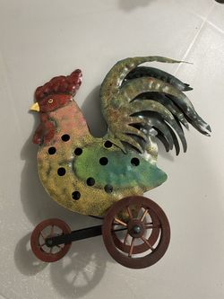Colorful And Ornate Metal Rooster - Rolls/Lights Up
