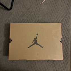 Jordan 12 Playoffs    Size 10